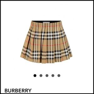 Girls Burberry Pearl Skirt.